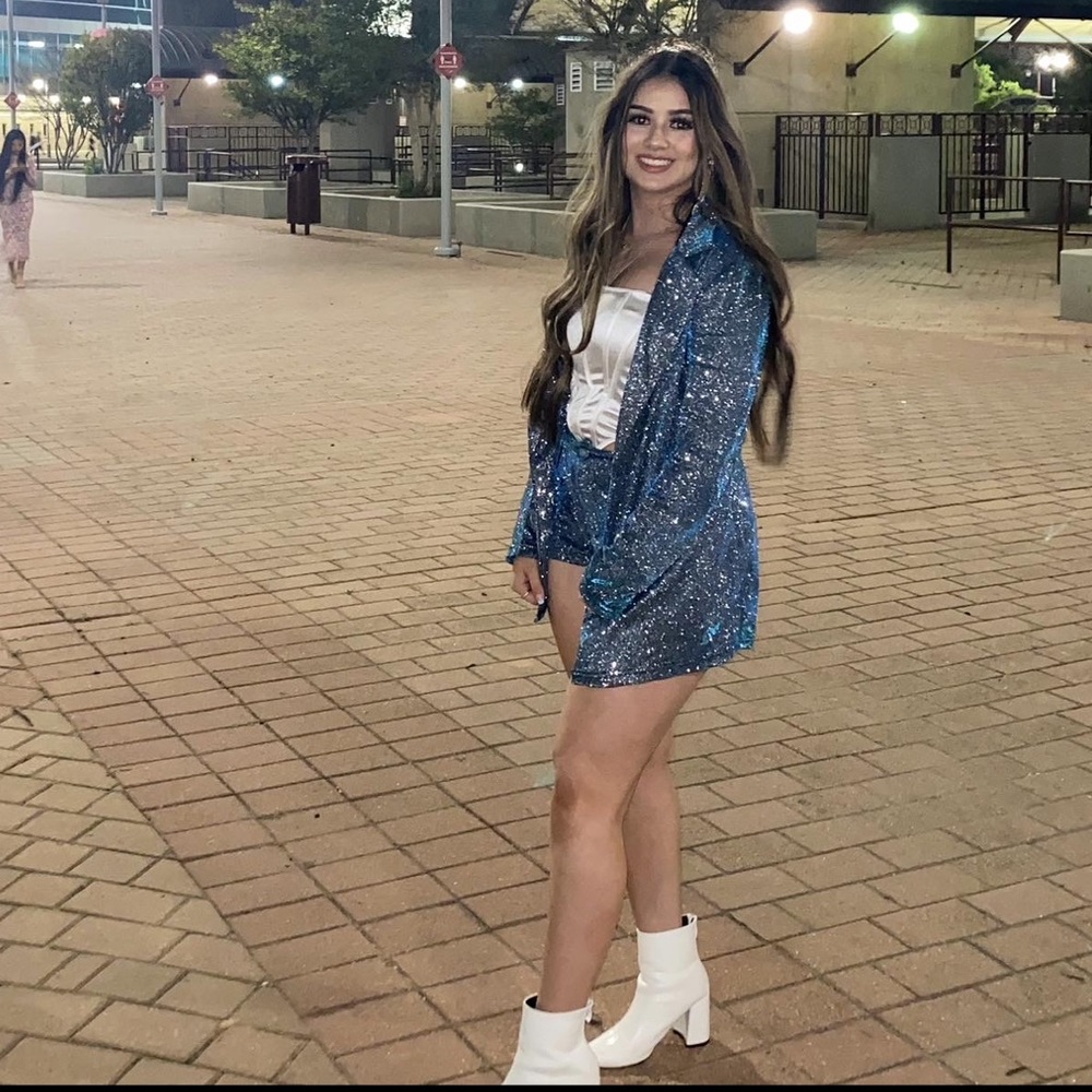 Single Button Glitter Blazer & Slant Pockets Shorts